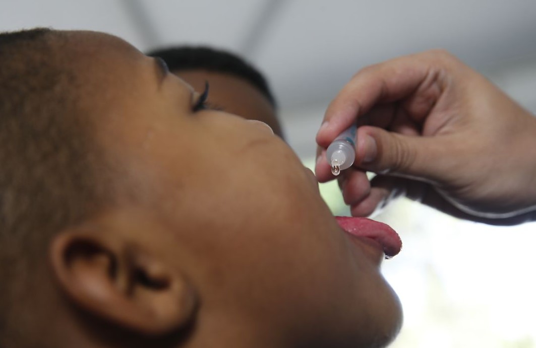 Saúde Em 50 anos, programa de imunizações já erradicou pólio e mais doenças