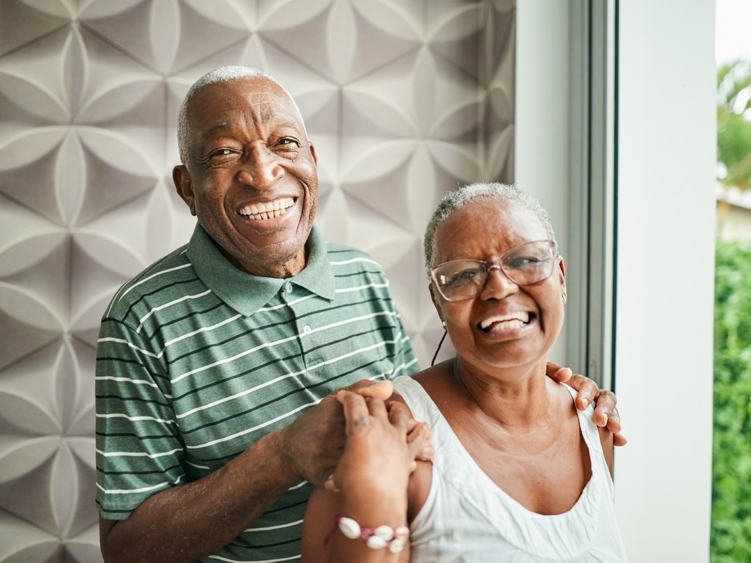 Apoio profissional é essencial para enfrentar desafios do envelhecimento dos pais