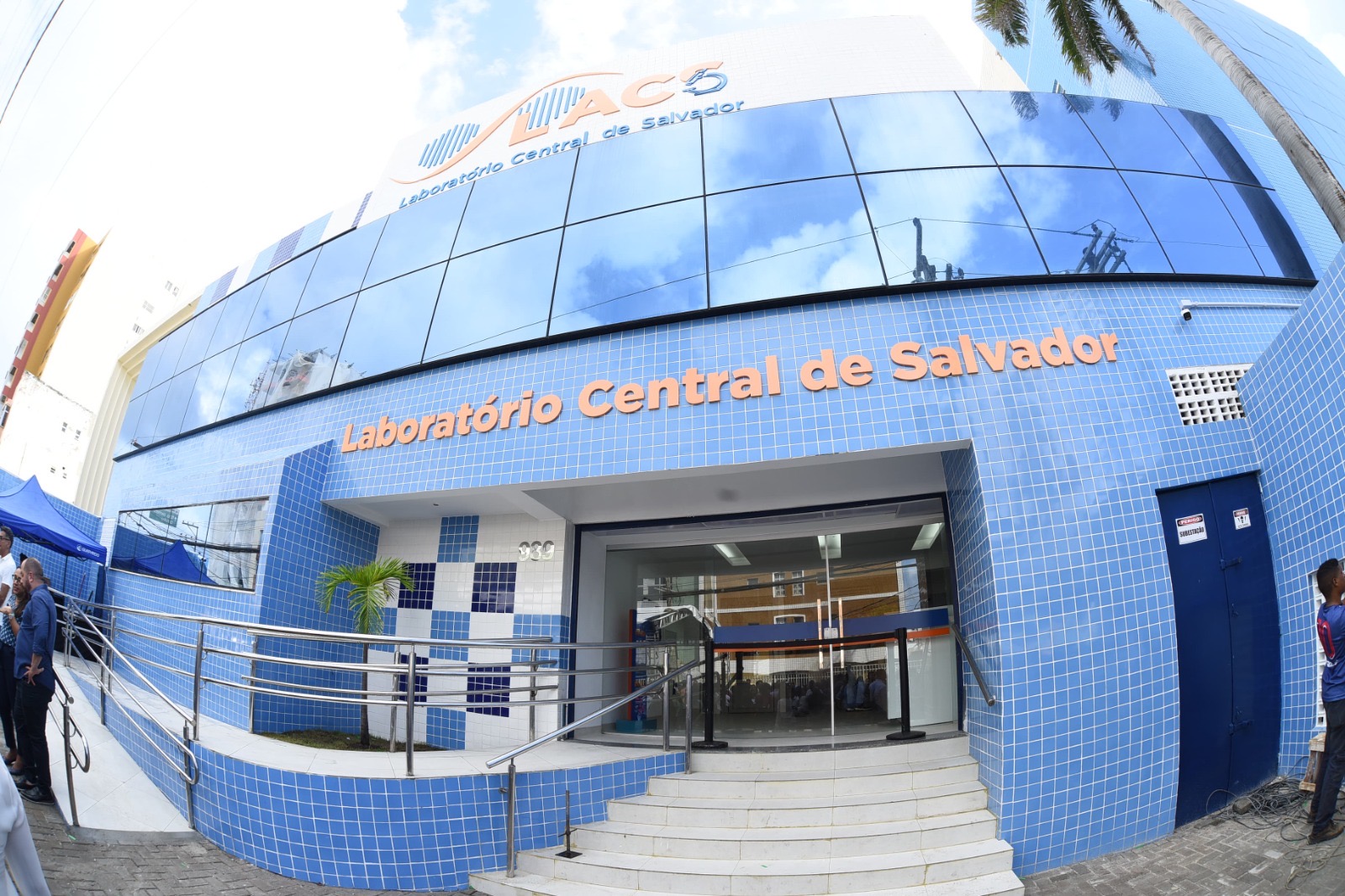Prefeitura inaugura novo Laboratório Central de Salvador
