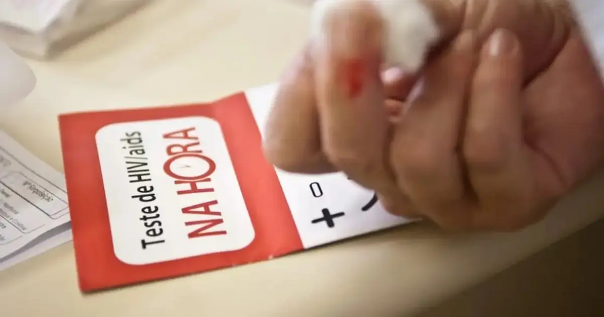 Brasil registra aumento em casos de aids e queda histórica nos números de mortalidade da doença