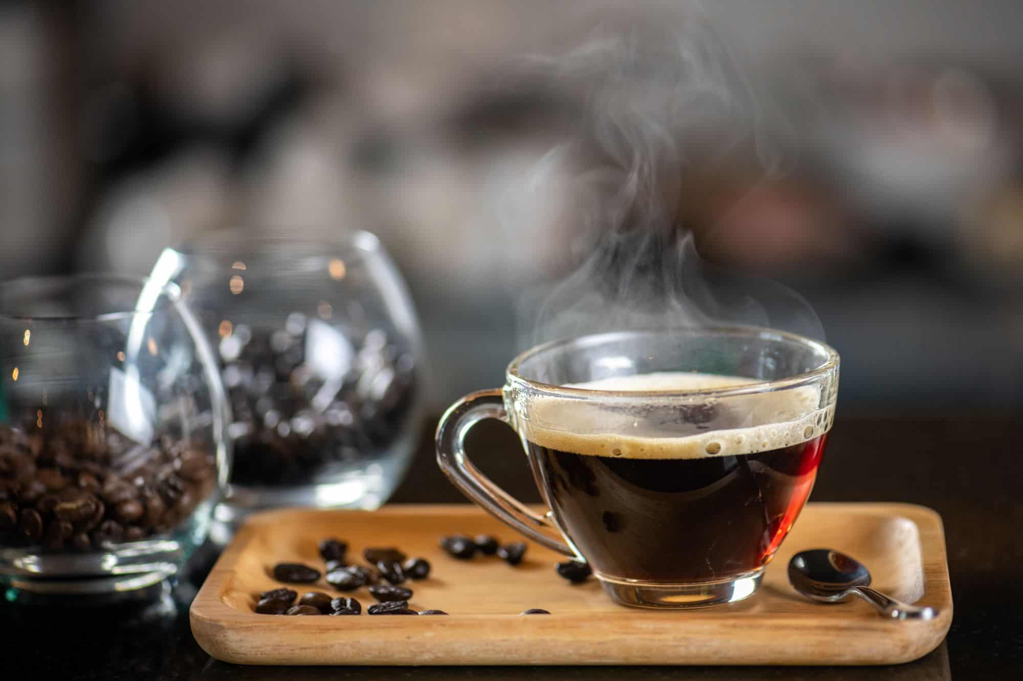 Estudo aponta que beber café pode reduzir risco de câncer de cabeça e pescoço