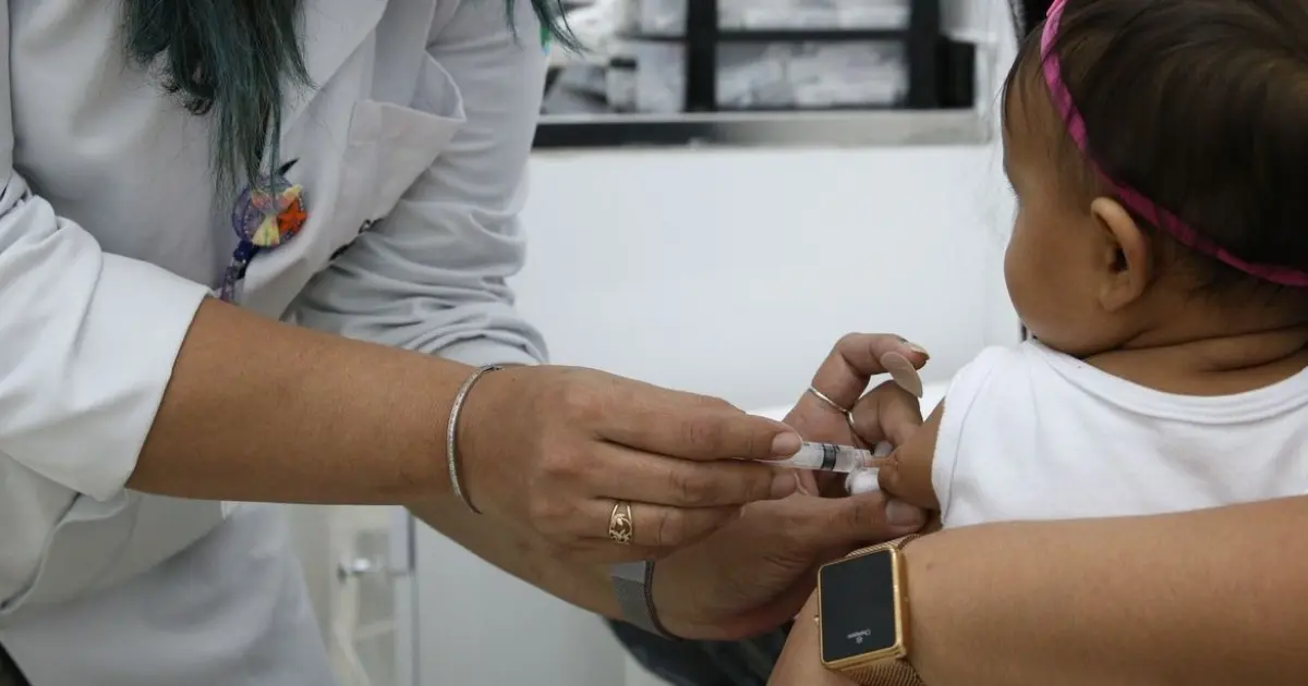 Novo esquema vacinal contra a pólio entra em vigor no Brasil