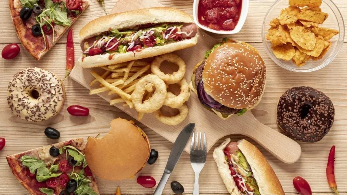 OMS alerta que carnes processadas aumentam risco de câncer e estão no mesmo nível do cigarro