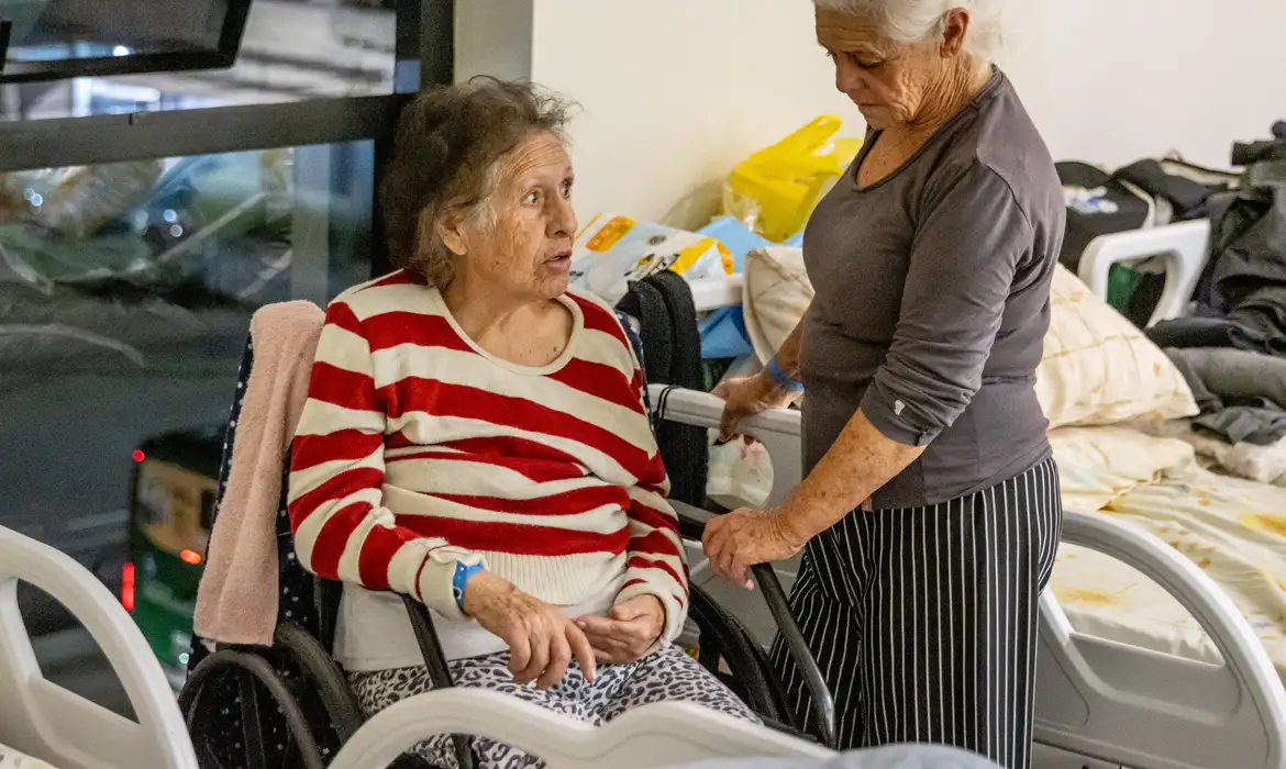 Estudo liga desigualdade social ao envelhecimento do cérebro