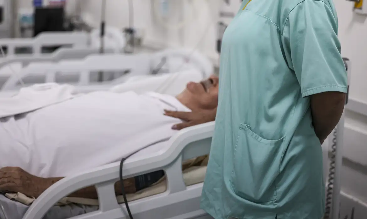 Cuidados para evitar adoecimento: médicos do trabalho lançam novo guia